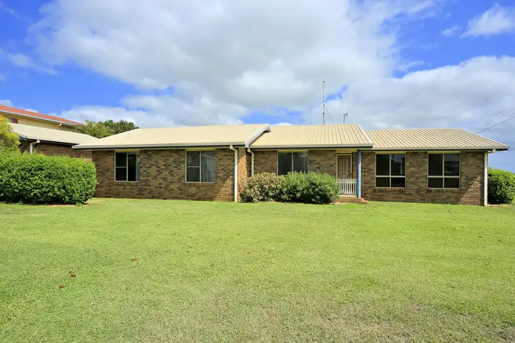 6 Rehbein Avenue, Qunaba QLD 4670