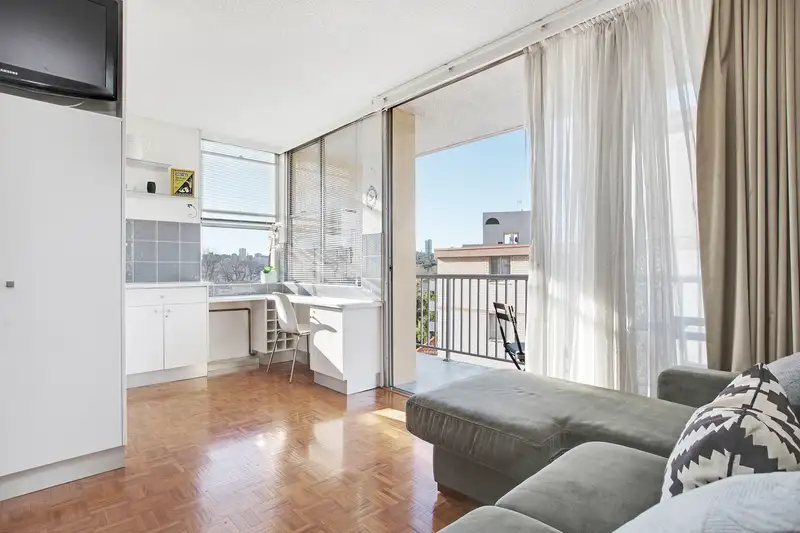 Main view of Homely studio listing, 508/74-76 Roslyn Gardens, Elizabeth Bay NSW 2011