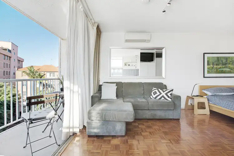 Second view of Homely studio listing, 508/74-76 Roslyn Gardens, Elizabeth Bay NSW 2011