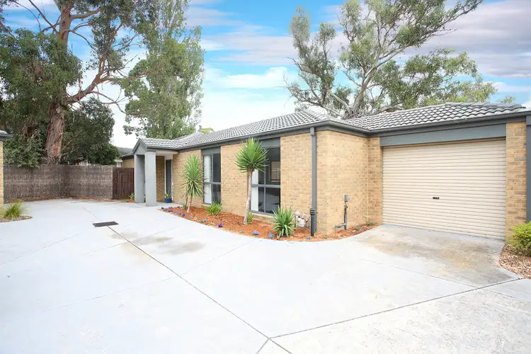 Second view of Homely unit listing, 2/8 Hood Street, Frankston VIC 3199