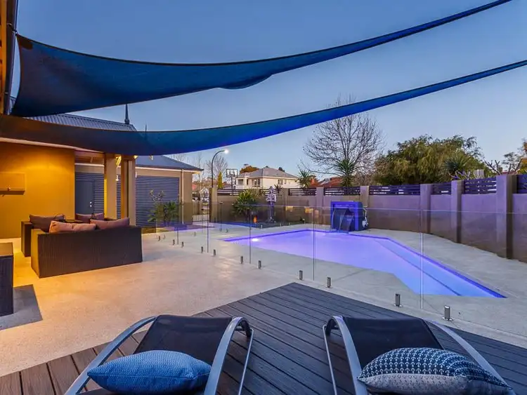 1 Rookwood Street, Mount Pleasant WA 6153