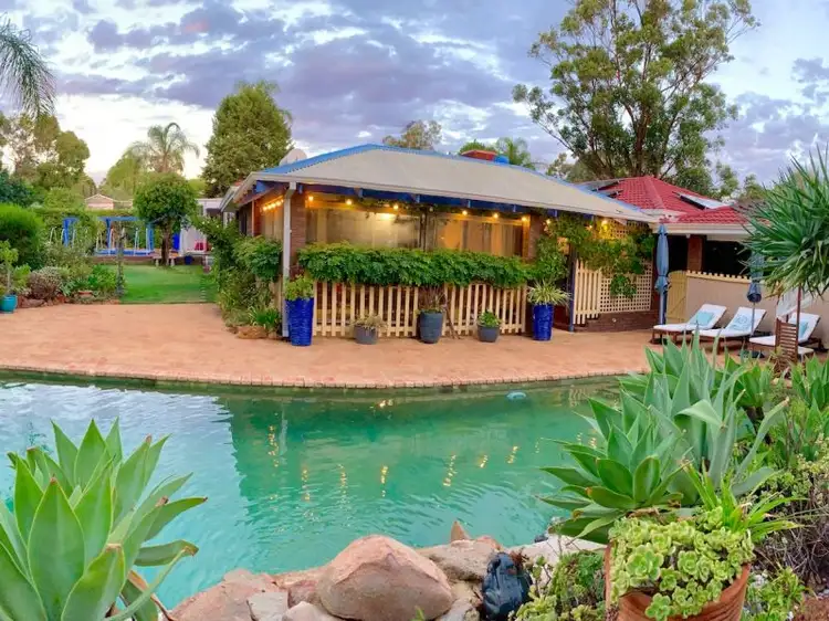 112 Grove Road, Lesmurdie WA 6076