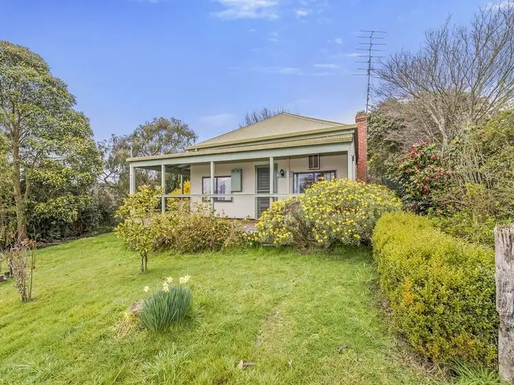 8 Blundy Street, Forrest VIC 3236