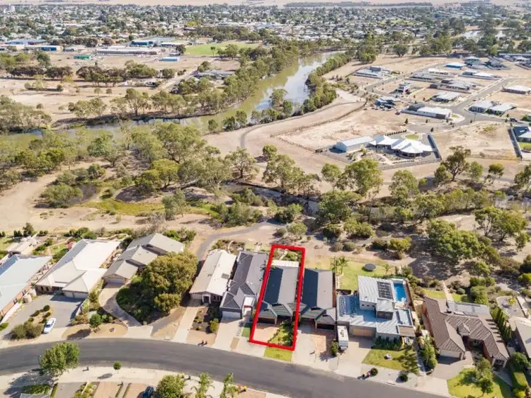Second view of Homely townhouse listing, 2/44 Mardon Drive, Horsham VIC 3400