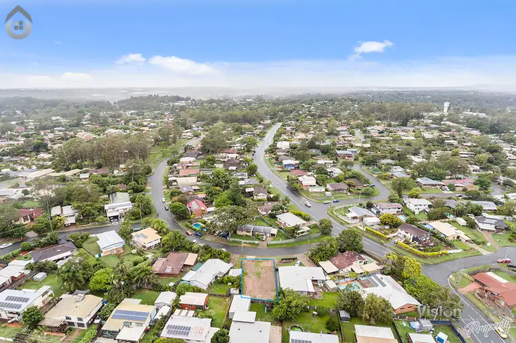 5 Woodlands Avenue, Petrie QLD 4502