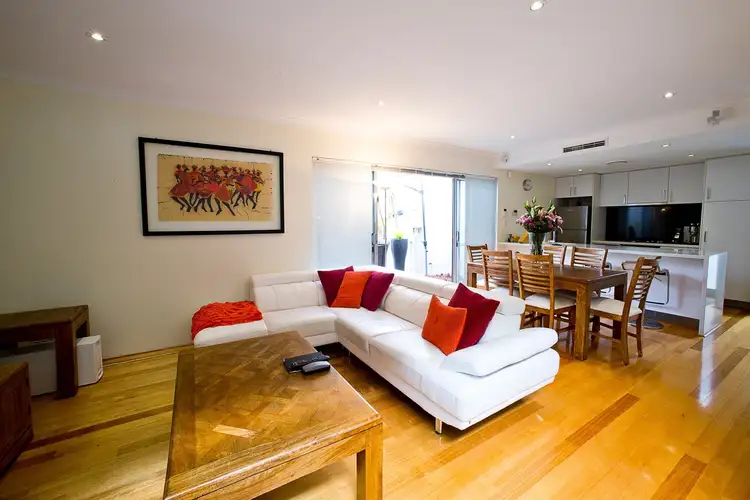 350b Lord St, Highgate WA 6003