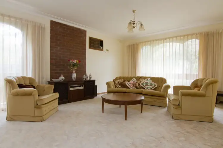 Second view of Homely house listing, 5 Halinka Court, Bright VIC 3741
