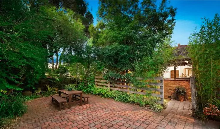 1 Fairlawn Place, Bayswater VIC 3153