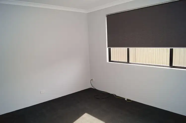 Fifth view of Homely house listing, 32 Semerwater Crescent, Aveley WA 6069