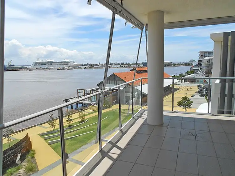 403/17 Honeysuckle Drive, Newcastle NSW 2300