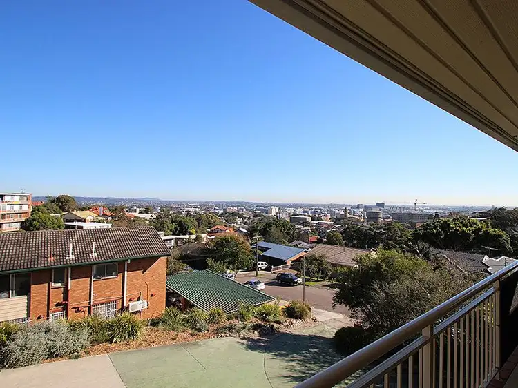 Main view of Homely apartment listing, 3/22 Hillview Crescent, The Hill NSW 2300