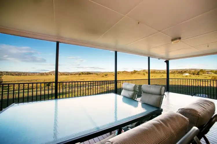 14 Stewart Court, Dugandan QLD 4310