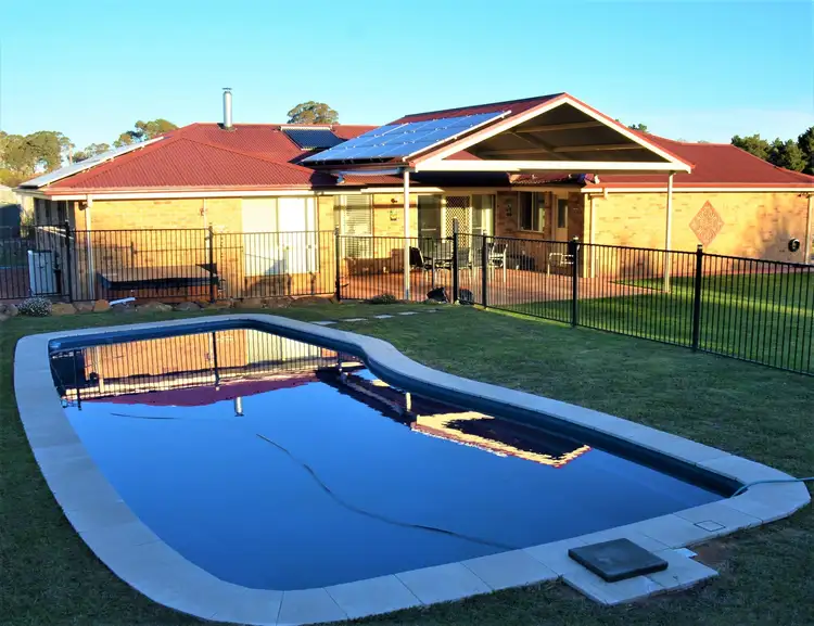 Second view of Homely house listing, 10 Rattenbury Close, Murrumbateman NSW 2582
