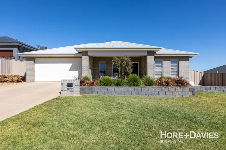 7 Warrock Place, Bourkelands NSW 2650
