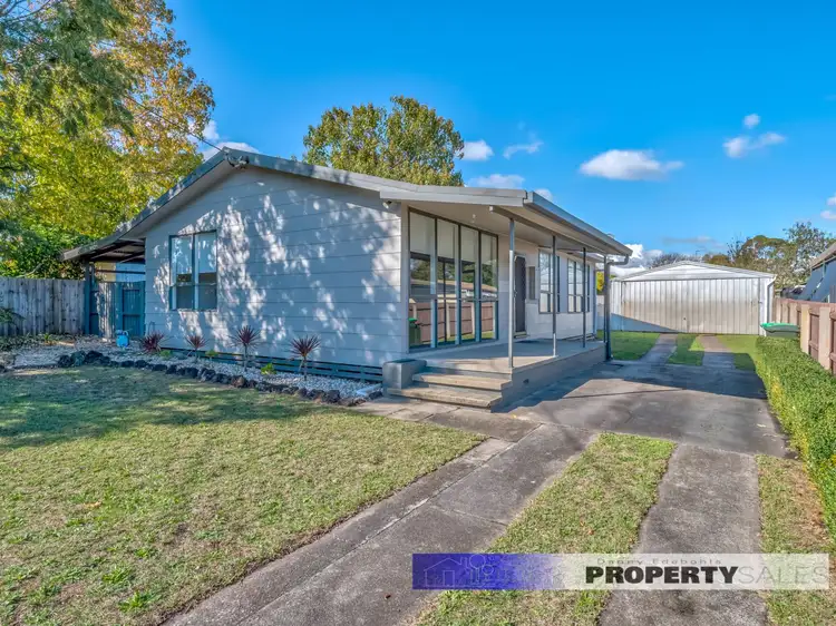 11 Bellbrook Street, Newborough VIC 3825