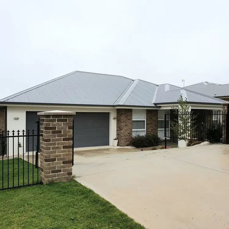 85 Kearneys Drive, Orange NSW 2800