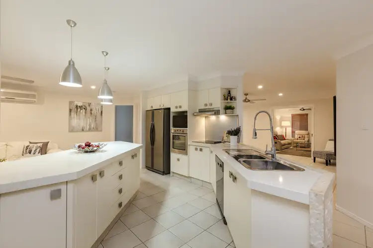 2 Amanu Crescent, Pacific Pines QLD 4211