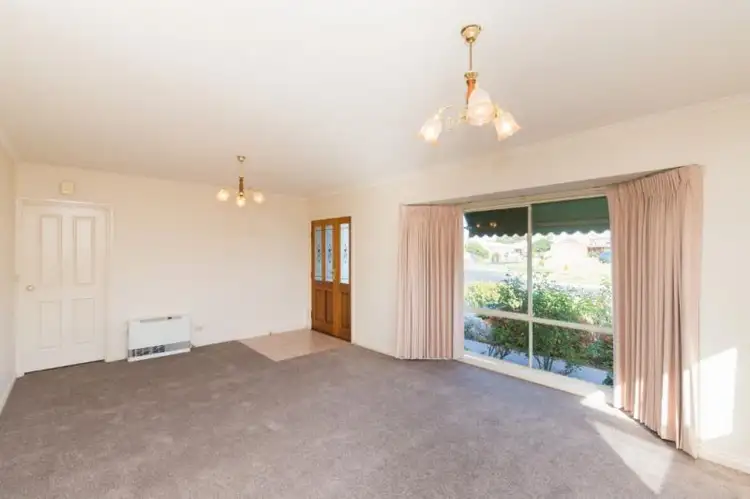 Third view of Homely unit listing, 10 Ashwin Close, Horsham VIC 3400