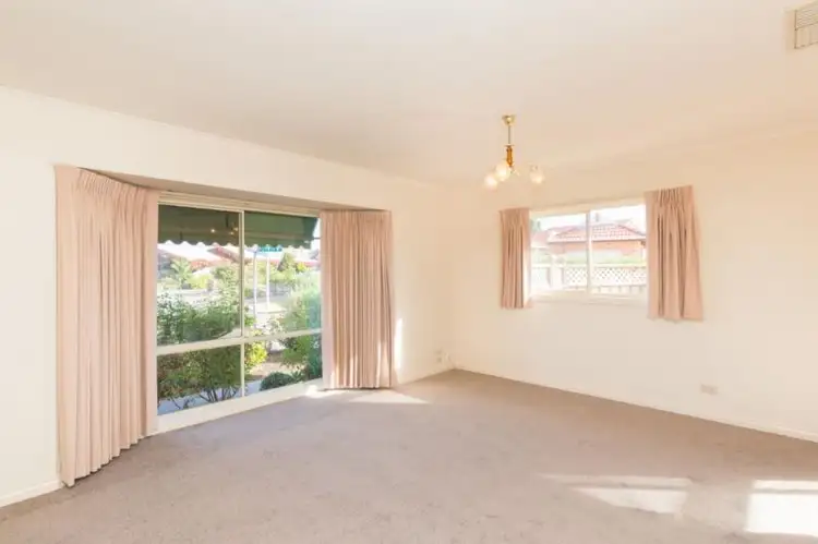 Fourth view of Homely unit listing, 10 Ashwin Close, Horsham VIC 3400