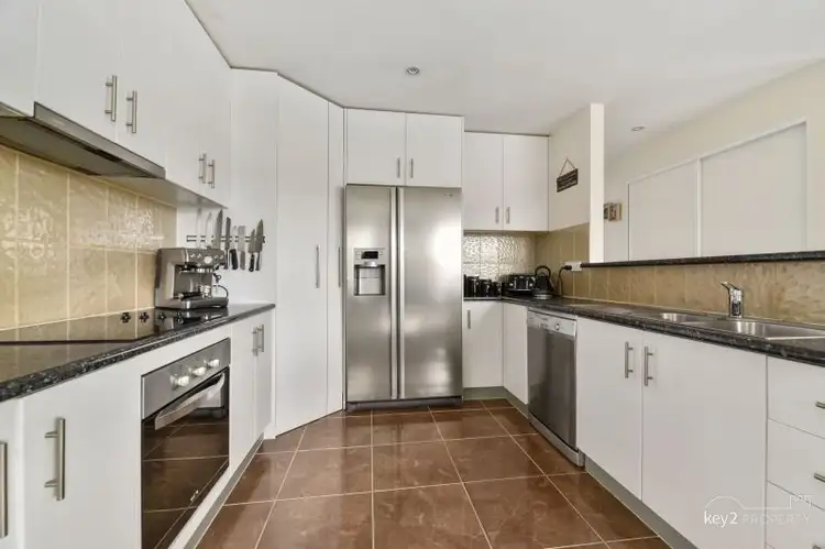 4/35 Rothesay Close, Newnham TAS 7248