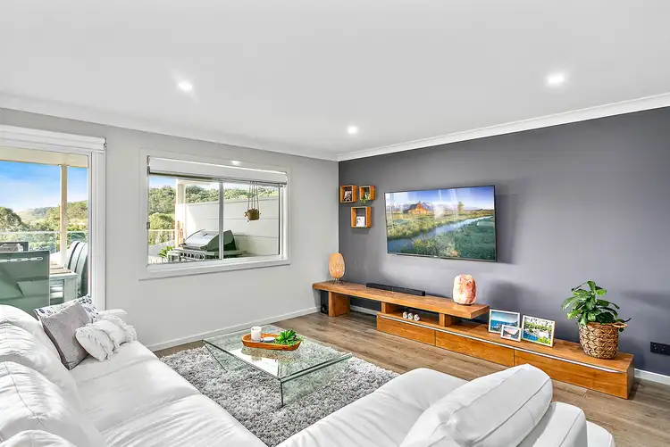 12 Headwater Place, Albion Park NSW 2527