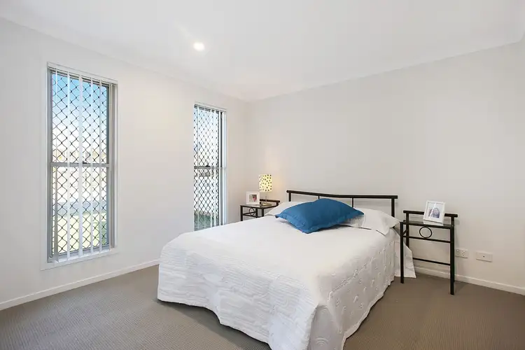 26 Grange Road, Silkstone QLD 4304