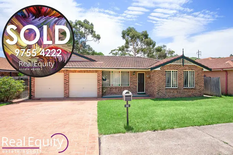 27 Como Court, Wattle Grove NSW 2173