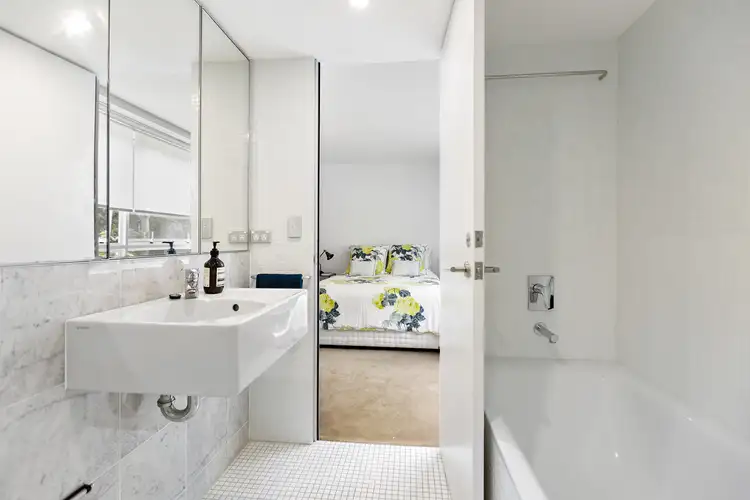 Fourth view of Homely apartment listing, 201/2A Elizabeth Bay Road, Elizabeth Bay NSW 2011