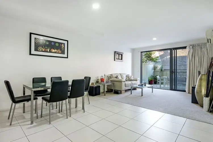 Main view of Homely apartment listing, 2/8 - 10 Victor Avenue, Paradise Point QLD 4216