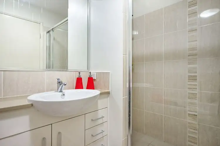 Sixth view of Homely apartment listing, 2/8 - 10 Victor Avenue, Paradise Point QLD 4216
