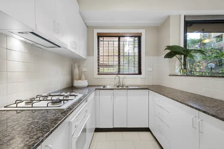Sixth view of Homely apartment listing, 1/37 Roslyn Gardens, Elizabeth Bay NSW 2011