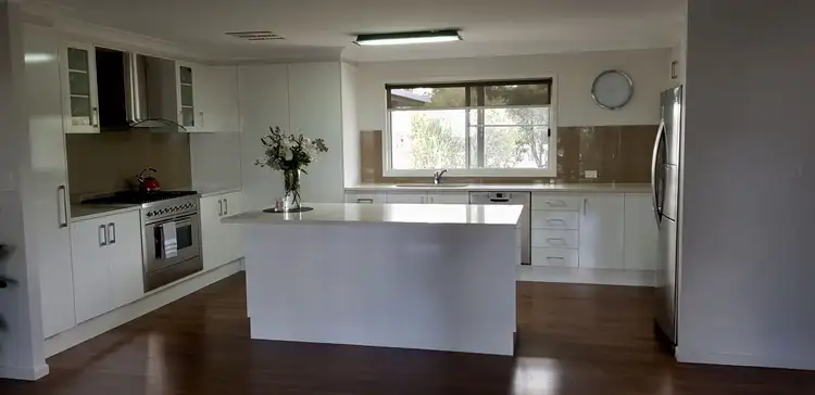 26 Parkers Avenue, Dalby QLD 4405