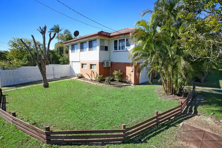 8 Michel Road, Scarborough QLD 4020