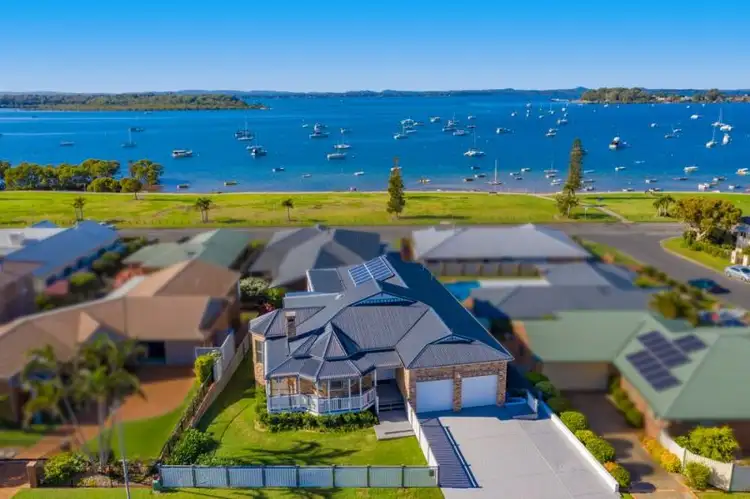 2 Norfolk Court, Victoria Point QLD 4165