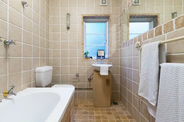 Fifth view of Homely studio listing, 8/9 Esplanade, Elizabeth Bay NSW 2011