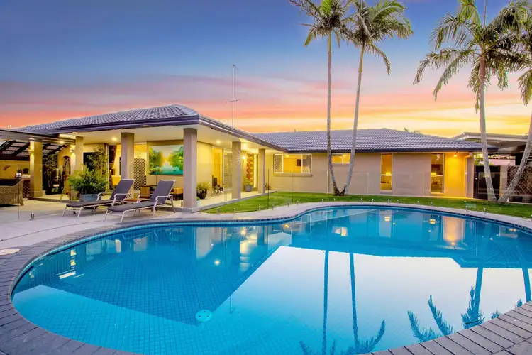 24 Dunkeith Avenue, Benowa QLD 4217