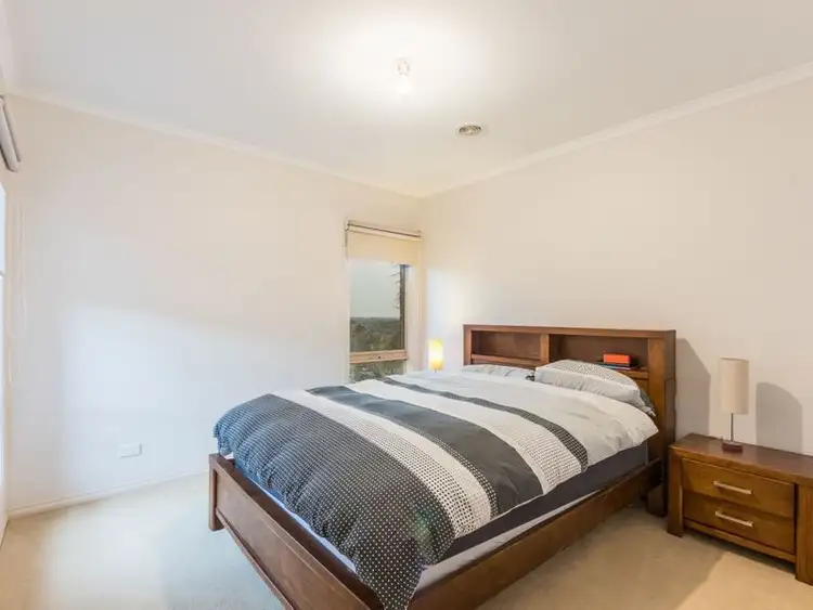 Second view of Homely house listing, 7 Johnsons Place, Pakenham VIC 3810