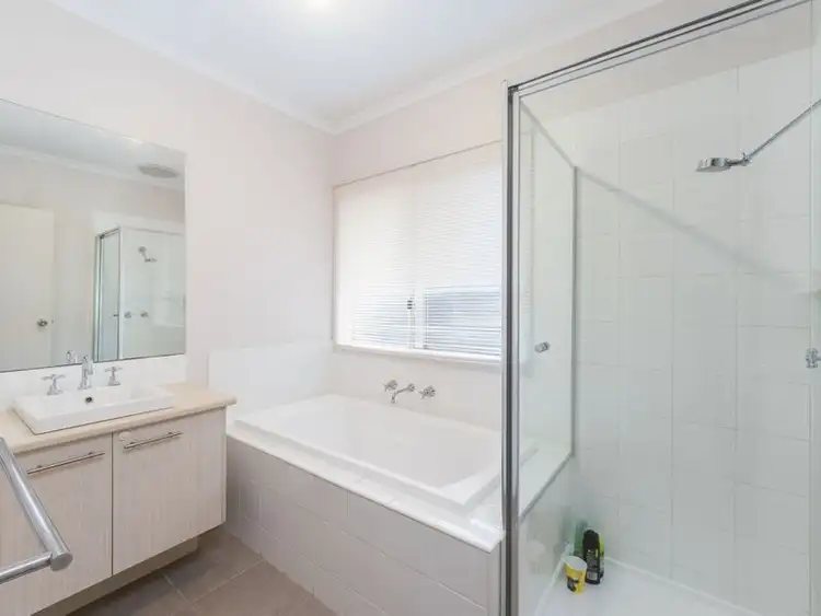 Seventh view of Homely house listing, 7 Johnsons Place, Pakenham VIC 3810
