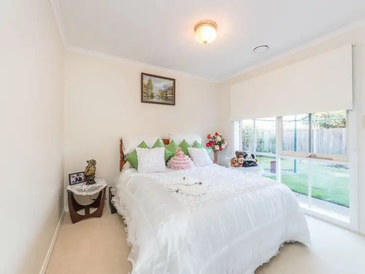 Fifth view of Homely house listing, 5 Sheffield Close, Pakenham VIC 3810