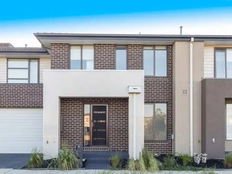 9 Birchmore Place, Clyde North VIC 3978