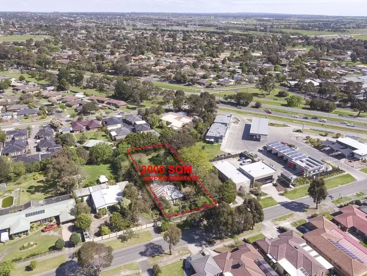 6 Huon Park Road, Cranbourne North VIC 3977