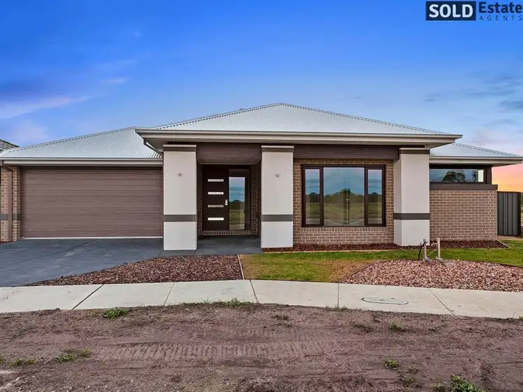 13 Copabella Circuit, Clyde North VIC 3978