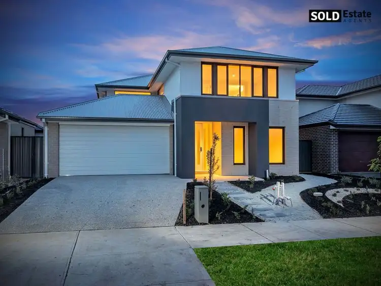 11 Destiny Drive, Cranbourne North VIC 3977