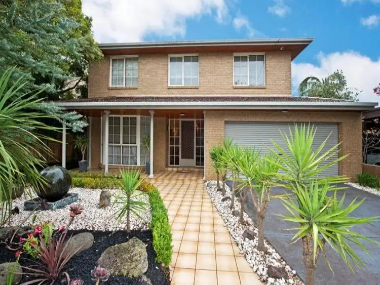 10 Labassa Grove, Caulfield North VIC 3161