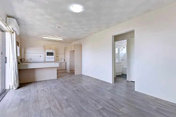 Sixth view of Homely unit listing, 3/27 Queen Street, Scarborough QLD 4020