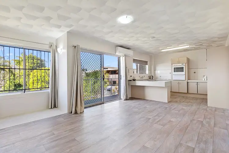 Seventh view of Homely unit listing, 3/27 Queen Street, Scarborough QLD 4020
