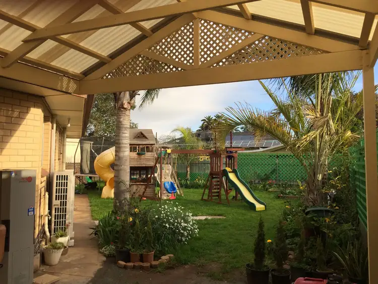 15 Hatherleigh Rd, Parafield Gardens SA 5107