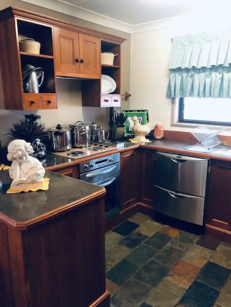 Fifth view of Homely house listing, 8 Hayes Close, Singleton Heights NSW 2330