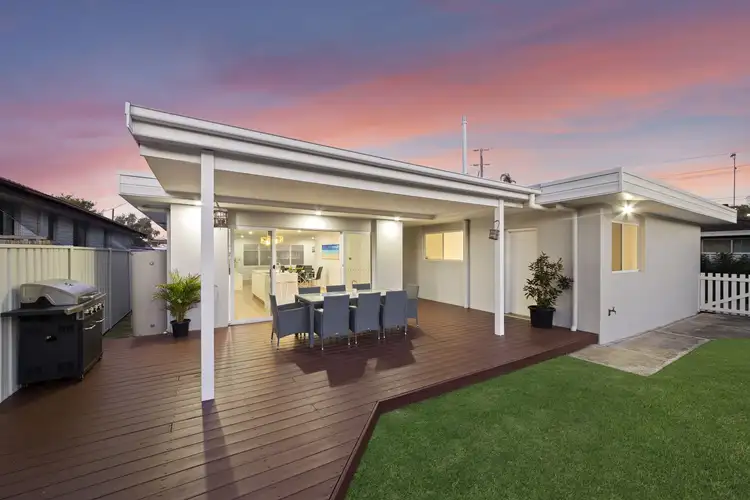 3 Sea St, Umina Beach NSW 2257