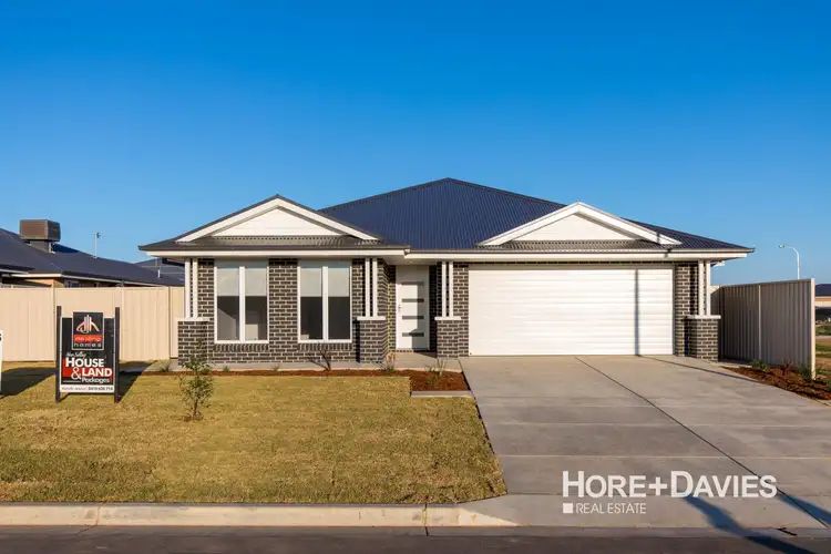 11 Ronald Street, Gobbagombalin NSW 2650